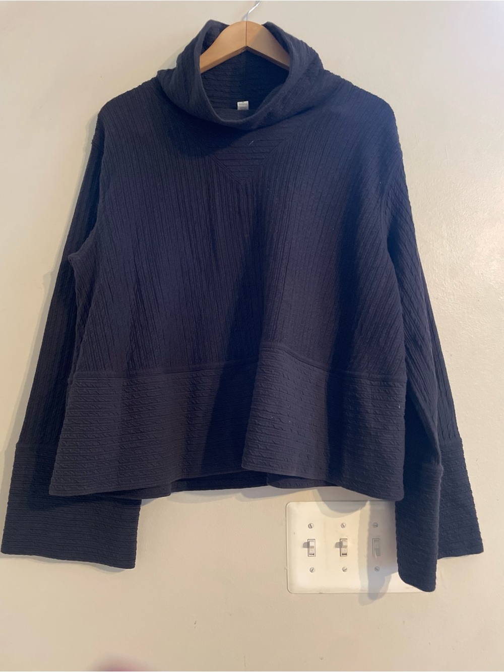 Lululemon Retreat Yourself Black Textured Cowl Neck Sweater Sz M/L Oversized